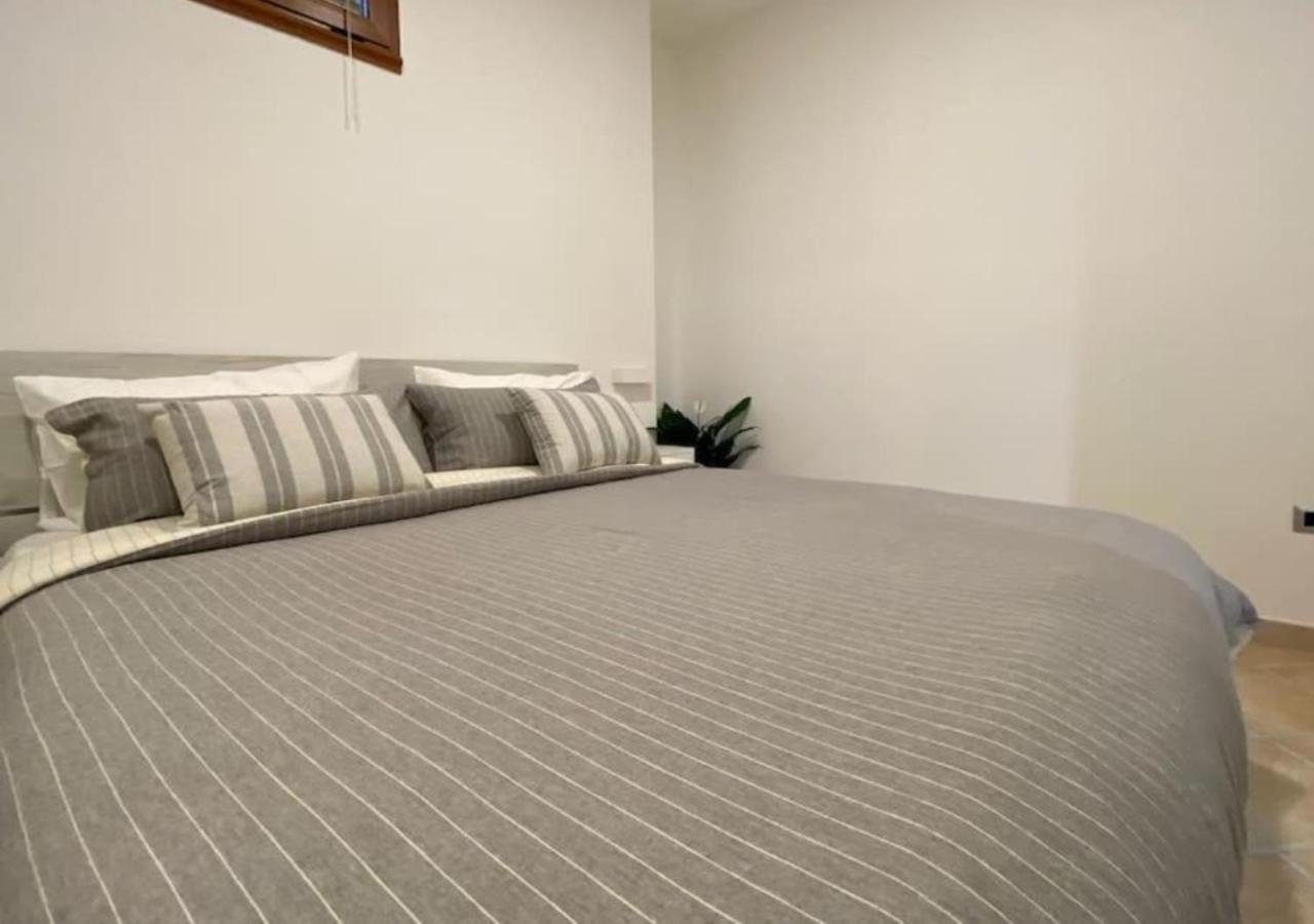 Loft Comodo Ed Elegante • Wi-Fi E Colazione Sanluri Екстер'єр фото